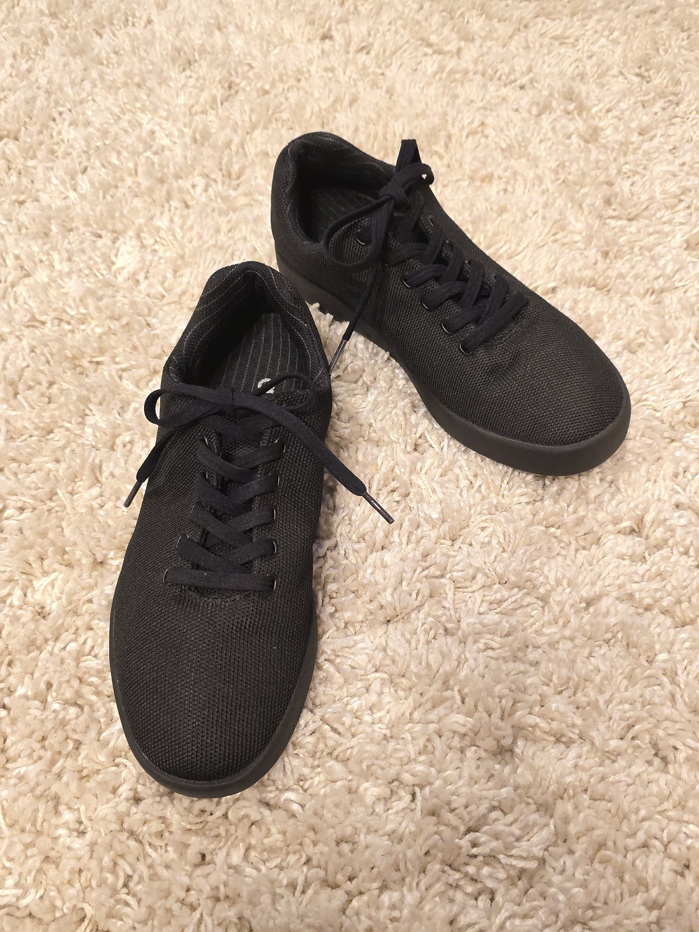Atoms 000 Style Men's 7.5 Women's 9 All-Black Knit Low-Top Sneakers